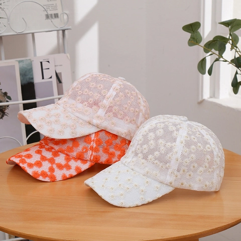 Women Mesh Baseball Cap Breathable Daisy Embroidery Lace Sun Protection Summer Adjustable Sweet Floral Outdoor Travel Hat