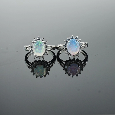 Anillo de Ópalo Artificial Ovalado Vintage para Mujer Anillo Halo de Acero Inoxidable con Strass Anillo de Dedo Retro Joyería de Regalo