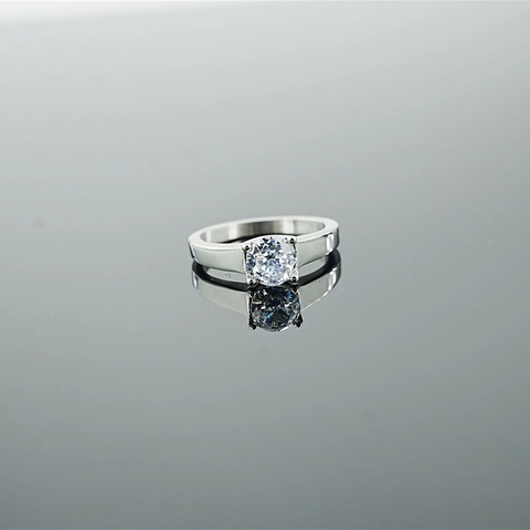 Men Titanium Steel Solitaire Ring Classic Four Claw Round Rhinestone Wedding Engagement Band Ring Silver Color Fashion Jewelry