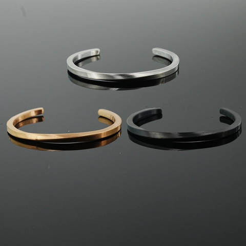 Unisex Minimalistisch Titaniumstaal Möbius Armband Mat Gepolijst Geometrisch Gedraaid Sieraad Mode Sieraden Voor Heren Dames