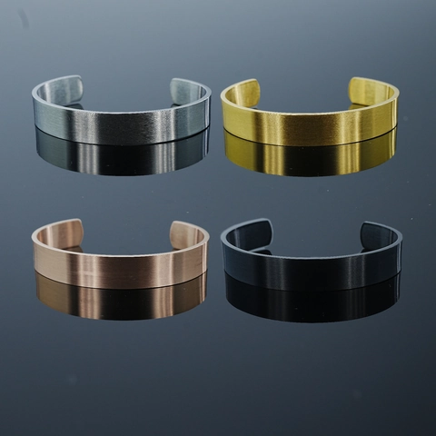Bracciale Rigido a C in Acciaio Inossidabile Minimalista Metallo Spazzolato Aperto Regolabile per Uomo Donna Unisex
