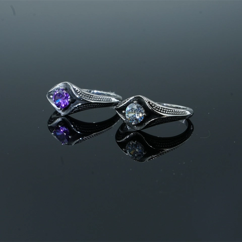 Bague en Acier Inoxydable Strass Vintage pour Hommes Femmes Gothique Géométrique Électroplaqué Rétro Bague de Doigt Bijoux Mode