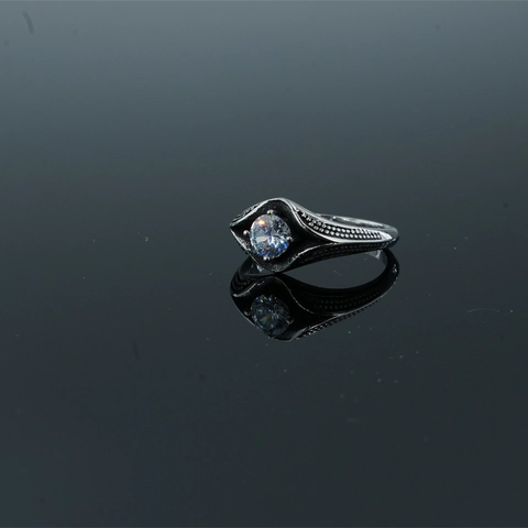 Bague en Acier Inoxydable Strass Vintage pour Hommes Femmes Gothique Géométrique Électroplaqué Rétro Bague de Doigt Bijoux Mode