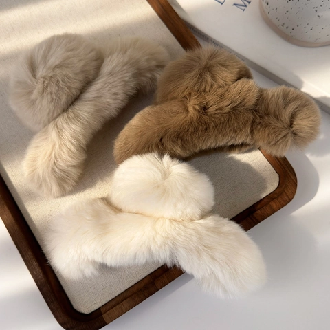 Large Rabbit Fur Plush Hair Claw Clip Soft Fluffy Cross Shark Hair Clip Autumn Winter Hair Accessories For Women Daily Use