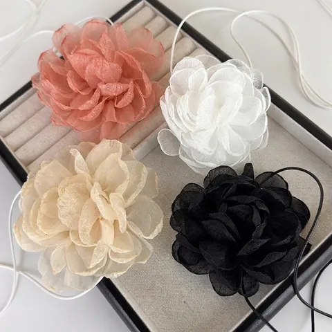 Collana Girocollo Retro in Tessuto con Fiore Grande per Donna Elegante Camelia Coulisse Cordino Cerato Gioielli Collo Moda