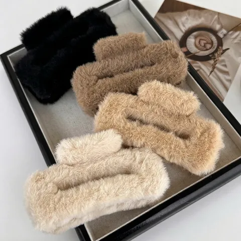 Women Plush Large Square Hair Claw Clip Fashion Soft Faux Fur Hair Clamp Solid Color Korean Style Hair Accessories Daily Decor
