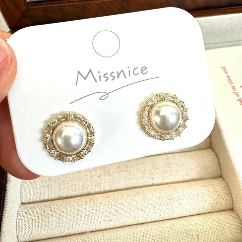 Französische Vintage Künstliche Perlen Zirkonia Ohrstecker Vergoldeter Kupfer Blumen Schmuck Für Damen Elegante Party Bankett Accessoires