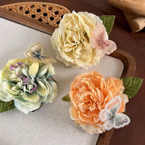 Vintage Bloem Vlinder Haarclip Voor Vrouwen Retro Stof Geborduurde Bloem Eendenbek Clip Esthetische Haarspeld Vakantie Accessoire