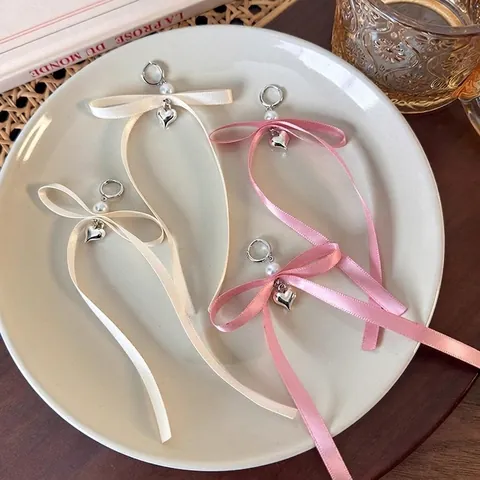 French Vintage Ribbon Bow Heart Pendant Earrings With Faux Artificial Pearl Alloy Jewelry For Women Sweet Style Elegant Long Drop Earrings