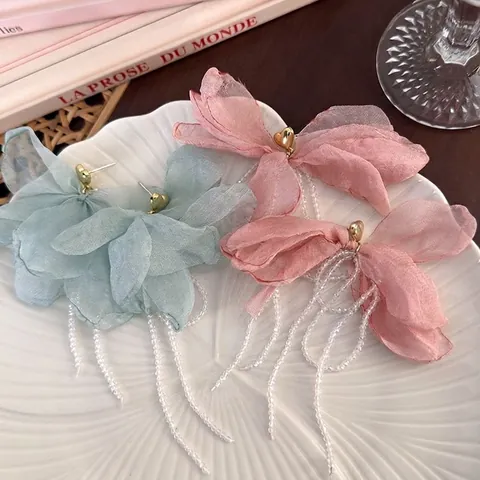 Orecchini a Nappa Lunga con Farfalla in Rete a Cuore Eleganti Orecchini Pendenti in Organza e Perline Donna Matrimonio