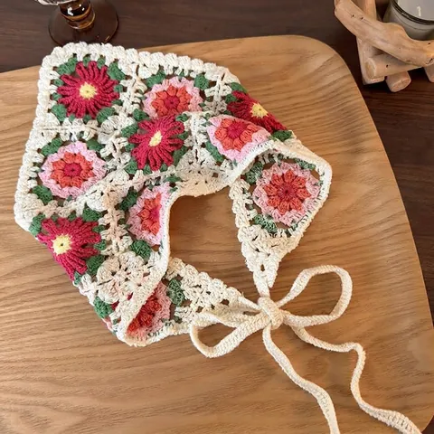 Bandana a Fiori All'uncinetto Fatta a Mano per Donna Foulard a Triangolo in Maglia Floreale Vintage Kerchief per Capelli Boho per Vacanze