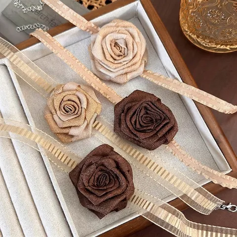 Collana Choker in Tessuto con Rosa Fatta a Mano Stile Vintage Francese per Donna Girocollo in Nastro Regolabile Gioielli Party