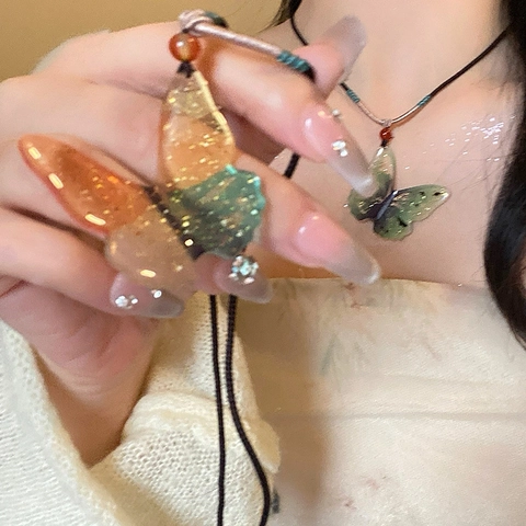 Vintage Handmade Resin Butterfly Pendant Necklace For Women Adjustable Rope Chain Ethnic Style Butterfly Jewelry With Gold Foil