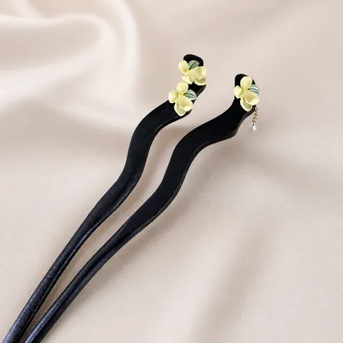 Bastoncino per Capelli in Legno di Ebano Neo-Cinese Vintage Design a Fiore Gelsomino Gardenia Con Nappa in Perla Artificiale per Donna