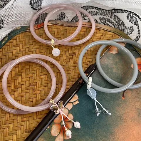 Bracciale Rigido in Vetro Stile Cinese Ciondolo a Farfalla con Perla Artificiale Tradizionale Elegante Gioielli per Donna Accessorio Hanfu