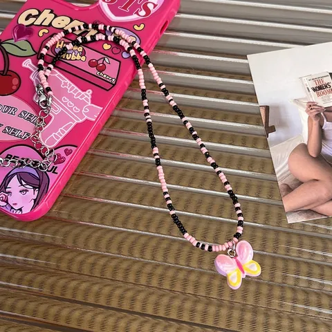 Handgefertigte Rosa Schwarze Schmetterling Perlenkette Für Damen Mädchen Mode Y2K Sweet Cool Stil Harz Schmuck Geschenk
