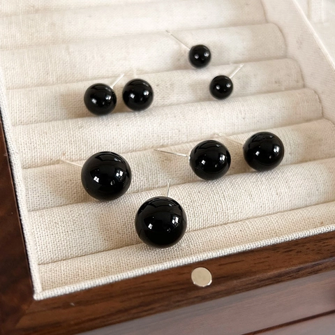 Boucles d'Oreilles Clous Perles Rondes Noires Style Coréen Pour Femmes Minimalistes En Résine Plastique Brillante Tige Argent 925