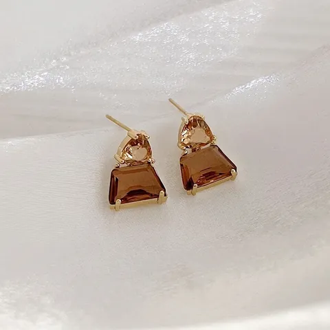 Vintage Französischer Stil Karamellbraun Kristall Ohrstecker Geometrisches Dreieck Trapez Vergoldete Kupfer Ohrringe Für Damen Eleganter Schmuck