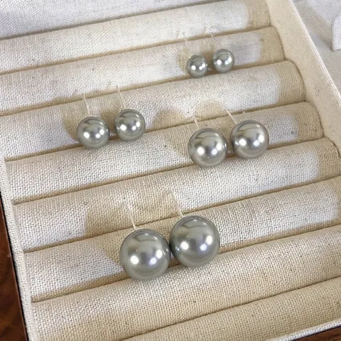 Orecchini a Bottone con Perla Artificiale Grigia Vintage Francese Minimalista Tondo in Resina Opaca Laccata Donna Gioielli Regalo