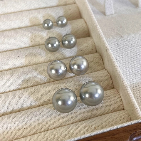 Orecchini a Bottone con Perla Artificiale Grigia Vintage Francese Minimalista Tondo in Resina Opaca Laccata Donna Gioielli Regalo