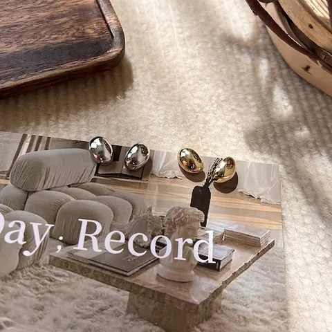 Pendientes de Botón de Forma de Frijol de Metal Minimalista para Mujer Pulido Espejo Ovalado Aleación Joyería de Moda Diaria