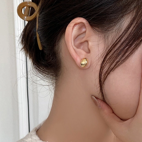 Pendientes de Botón de Forma de Frijol de Metal Minimalista para Mujer Pulido Espejo Ovalado Aleación Joyería de Moda Diaria