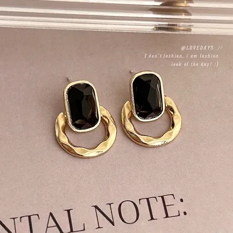 Französische Vintage Legierung Schwarze Rechteckige Edelstein Ohrstecker Geometrische Goldene Wellenkreis Luxus Schmuck Damen