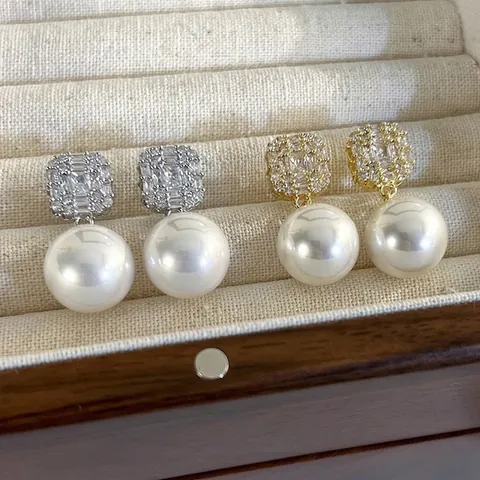 Eleganti Orecchini a Bottone in Rame Con Strass e Perla Artificiale per Donna Gioielli Geometrici di Moda Retrò Oro Argento