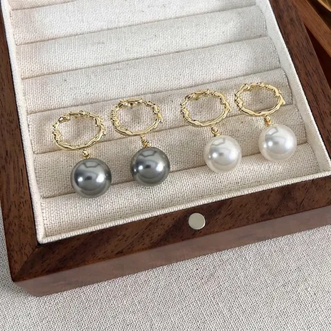 Vintage Barok Koperen Oorbellen Met Kunstparel Onregelmatige Getextureerde Gouden Creolen Voor Dames Sieraden