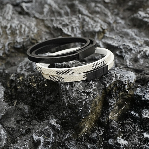 Bracciale in Pelle Doppio Strato Etnico Vintage Uomo Donna Chiusura Magnetica in Acciaio al Titanio Corda Intrecciata Gioielli