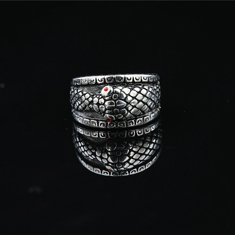 Vintage Punk Snake Scale Texture Ring For Men Titanium Steel Red Zirconia Eye Gothic Biker Dominant Band Ring Jewelry