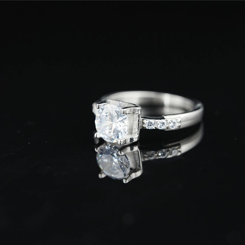 Anillo Clásico de Acero de Titanio Moissanita Diamante Vintage Corazón Circonita Compromiso Boda Para Mujeres Hombres Joyería Unisex