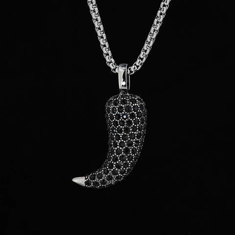 Hip Hop Titanstahl Schwarz Pflastern Strass Italienisches Horn Chili Anhänger Halskette Personalisierter Street Punk Schmuck Für Damen Herren
