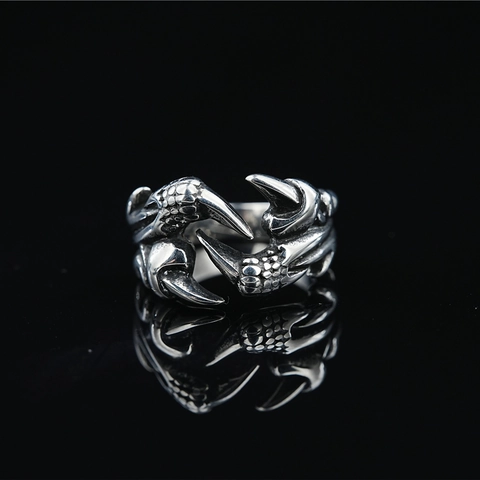 Vintage Gothic Dragon Claw Ring For Men Women Domineering Titanium Steel Oxidized Silver Punk Style Statement Ring Jewelry