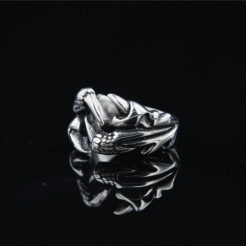 Vintage Gothic Dragon Claw Ring For Men Women Domineering Titanium Steel Oxidized Silver Punk Style Statement Ring Jewelry