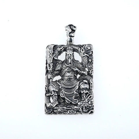 Collana con Ciondolo Guan Yu in Acciaio Inossidabile Vintage Stile Cinese Drago Rilievo Intagliato Guerriero Medaglione Gioielli per Uomo Donna