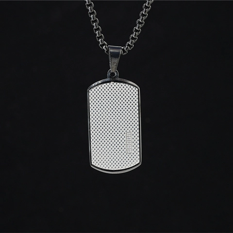 Collier Pendentif Plaque Militaire Homme en Acier Inoxydable Rétro Avec Incrustation de Zircone Bijoux Industriels Cadeau