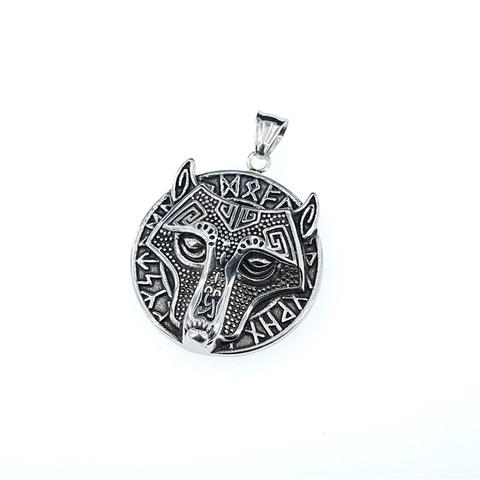 Viking Wolf Head Pendant Necklace Vintage Titanium Steel Nordic Rune Wolf Totem Relief Circular Necklace For Men Women