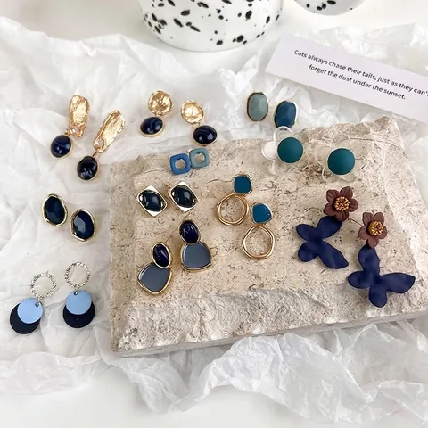 Blaue Serie Vintage Legierung Kupfer Strass Ohrstecker Für Damen Koreanisch Minimalistisch Süß Blumig Geometrisch Modeschmuck