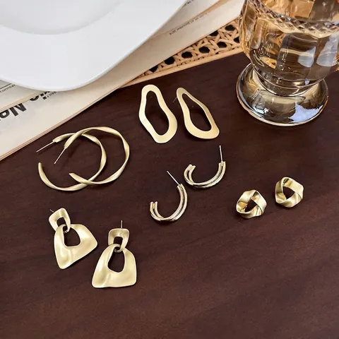 Pendientes de Botón Geométricos de Oro Mate Para Mujer Joyas Minimalistas Irregulares de Aleación Estilo Francés Vintage Diario Fiesta