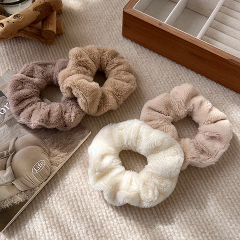 Women Soft Plush Scrunchie Elastic Hair Tie Faux Fur Hair Ring Solid Color Knitted Hair Band For Autumn Winter Daily Use