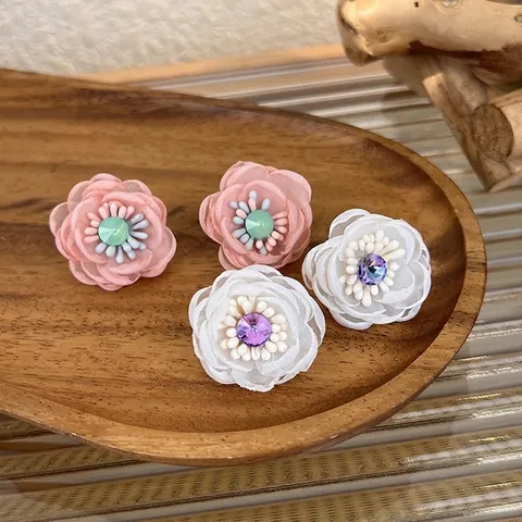 Orecchini a Bottone a Fiore in Maglia Dolce per Donna Stile Coreano Eleganti Orecchini Floreali in Cristallo per Gioielli da Festa Quotidiani