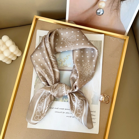 Élégant Foulard Carré En Satin De Polyester Pour Femmes Imprimé Floral À Pois Écharpe De Cou Accessoires De Mode Cadeau