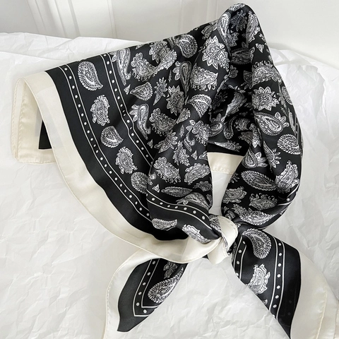 Foulard Carré en Satin à Imprimé Paisley Vintage pour Femmes Élégant Aspect Soie Polyester Foulard de Cou Sac Décoration