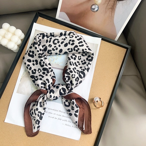 Vintage Leopard Print Satin Scarf For Women Polyester Square Neck Scarf Animal Pattern Fashion Hair Band Small Scarf