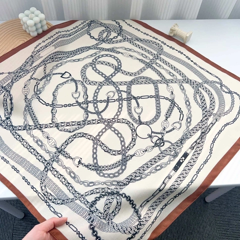 Vintage Chain Print Square Scarf For Women Elegant Polyester Satin Like Head Scarf Luxurious Fashion Hair Band Neck Scarf