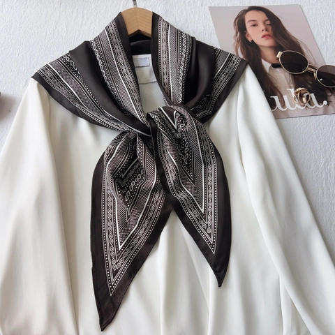 Vintage Paisley Printed Triangular Scarf For Women Retro Satin Shawl Wrap Versatile Commuter Fashion Headband Neckerchief