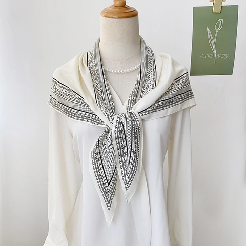 Elegantes Satin Dreieckstuch Für Damen Paisley Punktmuster Druck Vintage Leichtes Dekolleté Tuch Frühling Herbst Mode