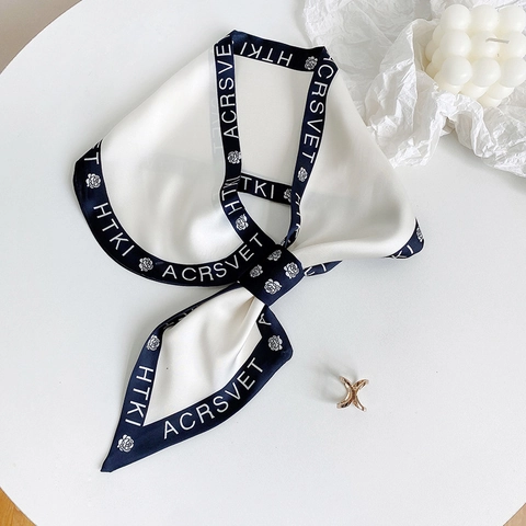 Dames Mode Satijn Polyester Bedrukte Twilly Sjaal Elegante Bloemen Letter Patroon Kleine Hals Sjaal Mode Tas Handvat Lint