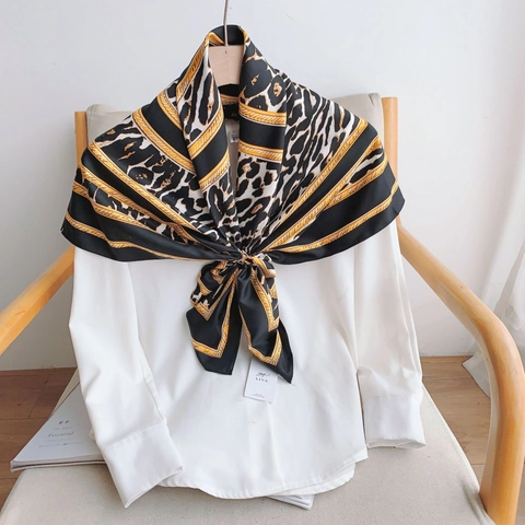 Pañuelo Cuadrado de Satén Para Mujer Con Estampado de Leopardo y Cadena de Oro Vintage Moda Bandana Para el Cabello Suave